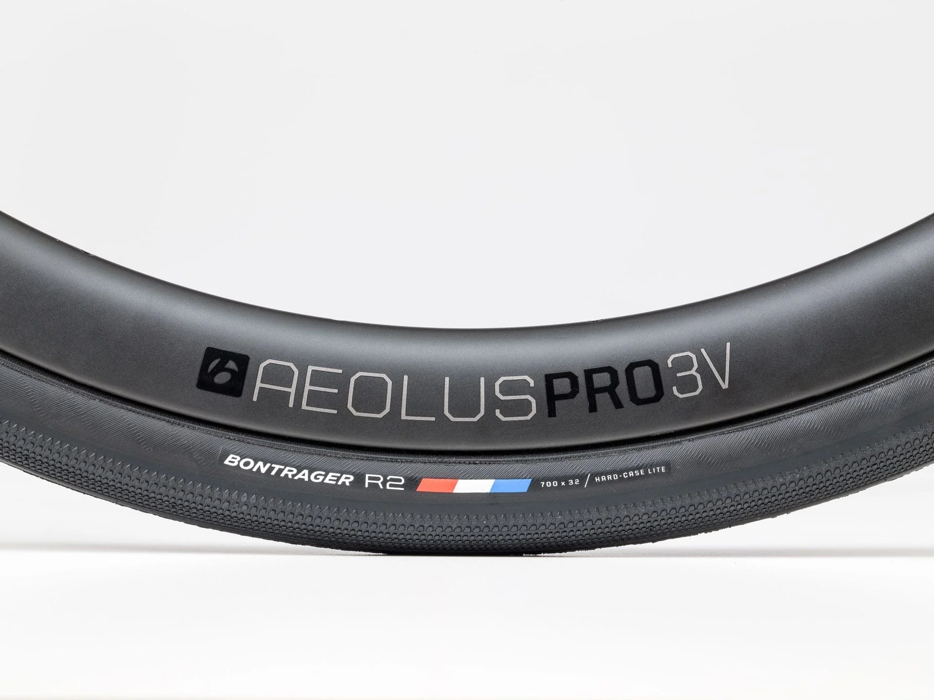 Bontrager R2 Hard-Case Lite - Image 3