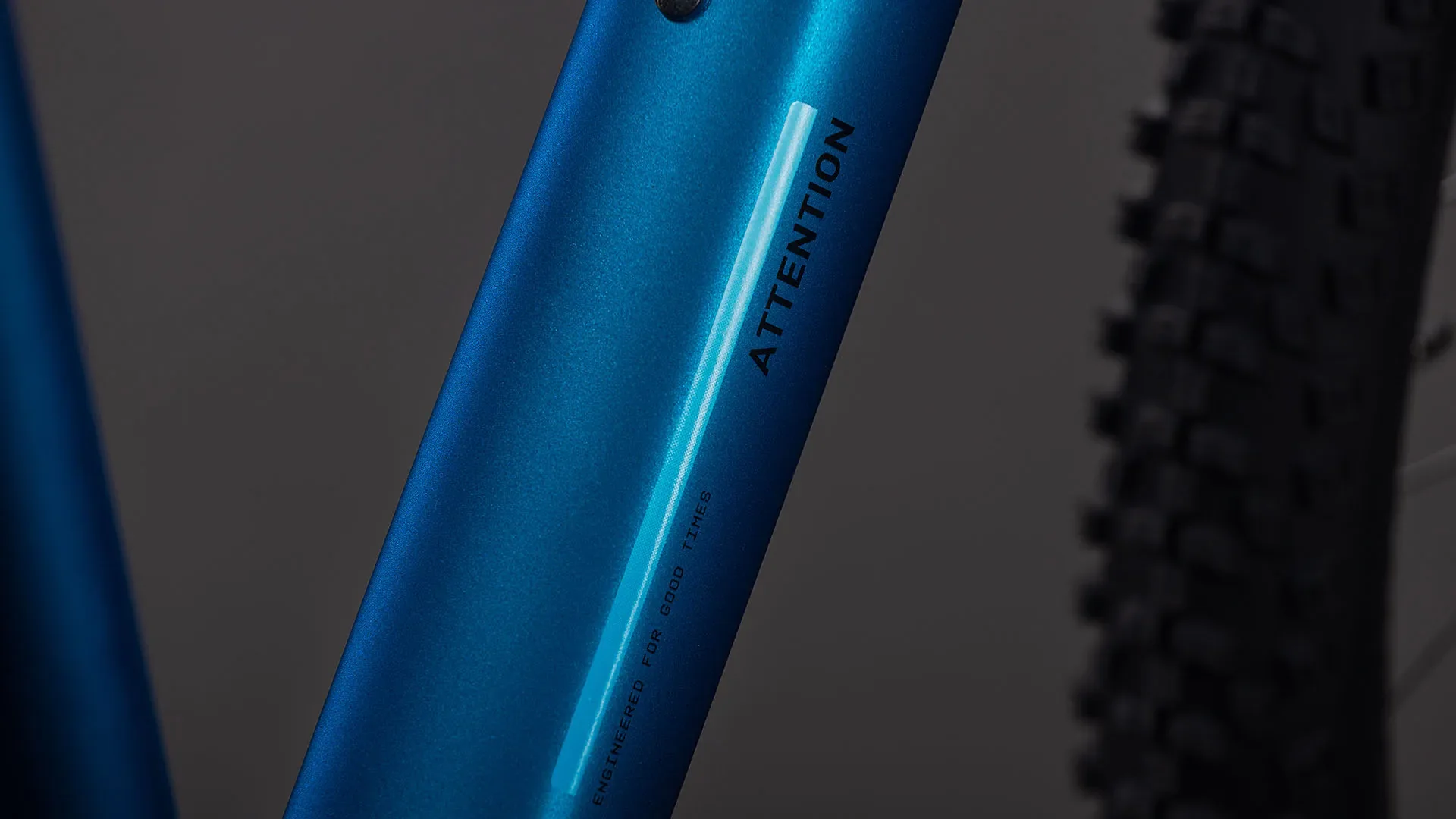 Cube Attention Pro electricblue´n´blue 2026 - Image 2