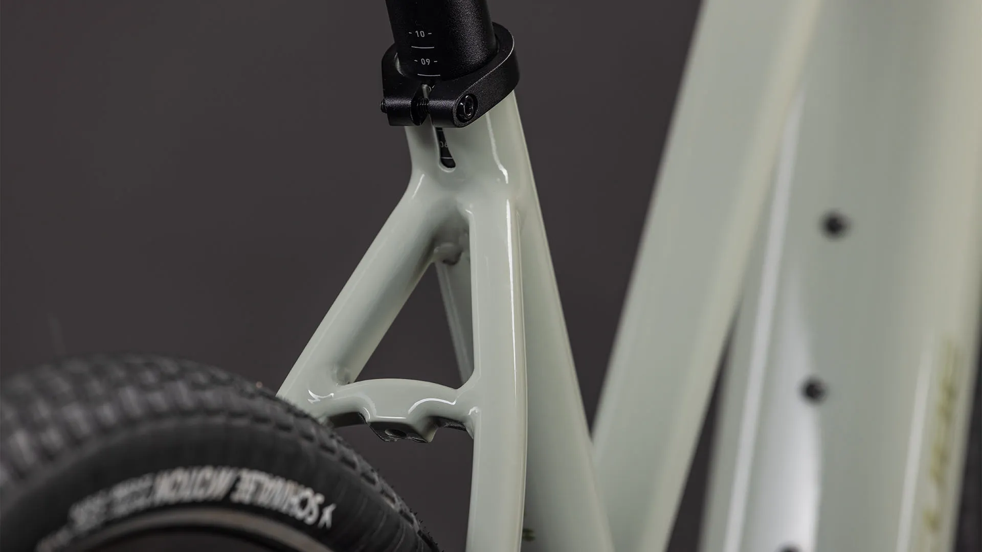 Cube Editor Hybrid SLX 400X reedbeige´n´chrome Trapeze 2026 - Image 4