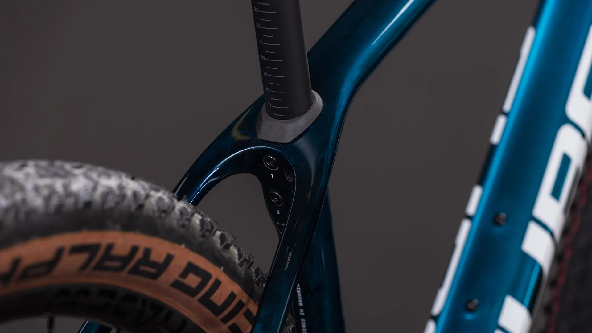 Cube Phenix C:68X Race chromeblue´n´liquidblue 2026 - Image 4