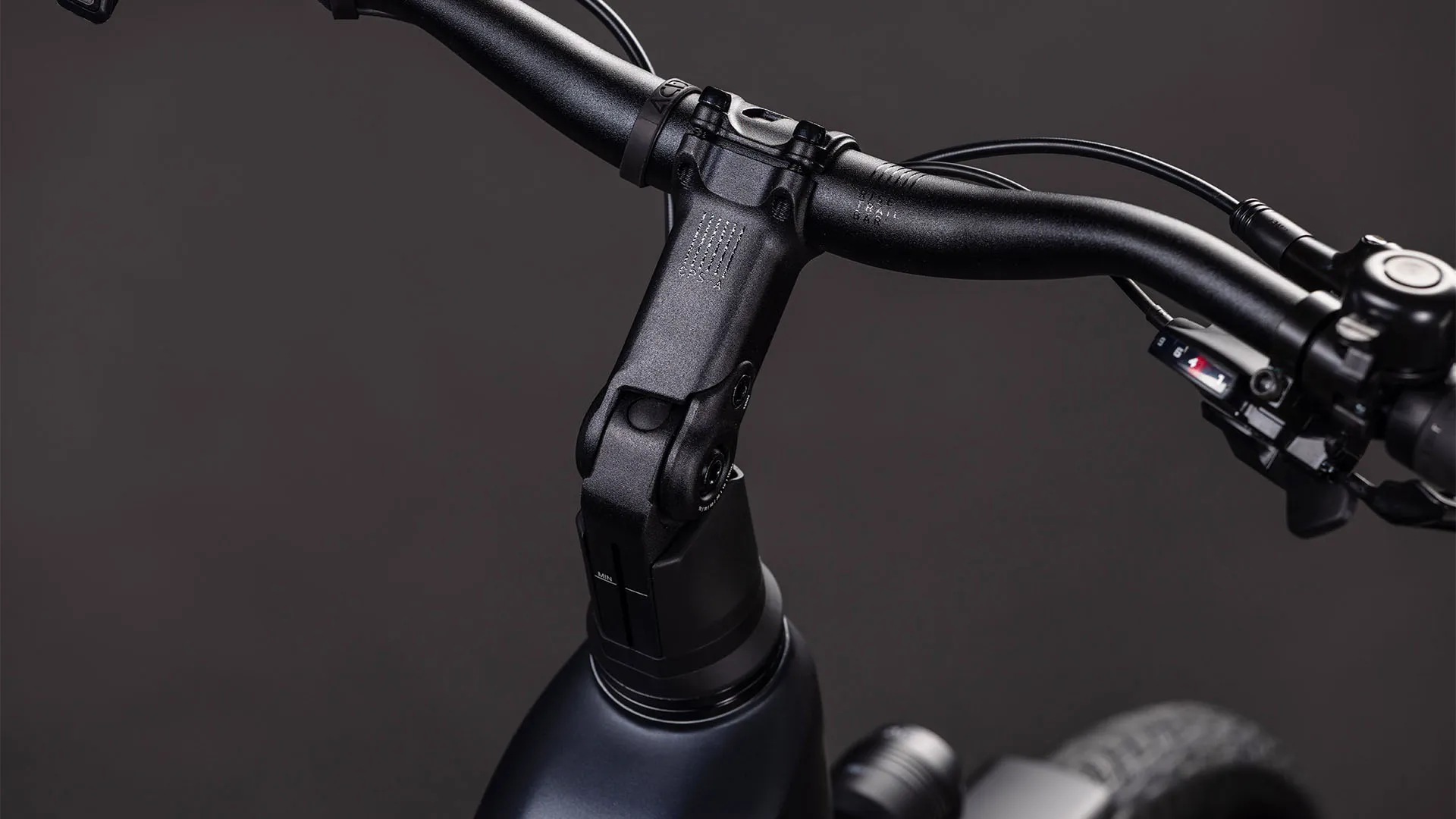 Cube Touring Hybrid ONE 600 coal´n´chrome Tiefeinsteiger 2026 - Image 3