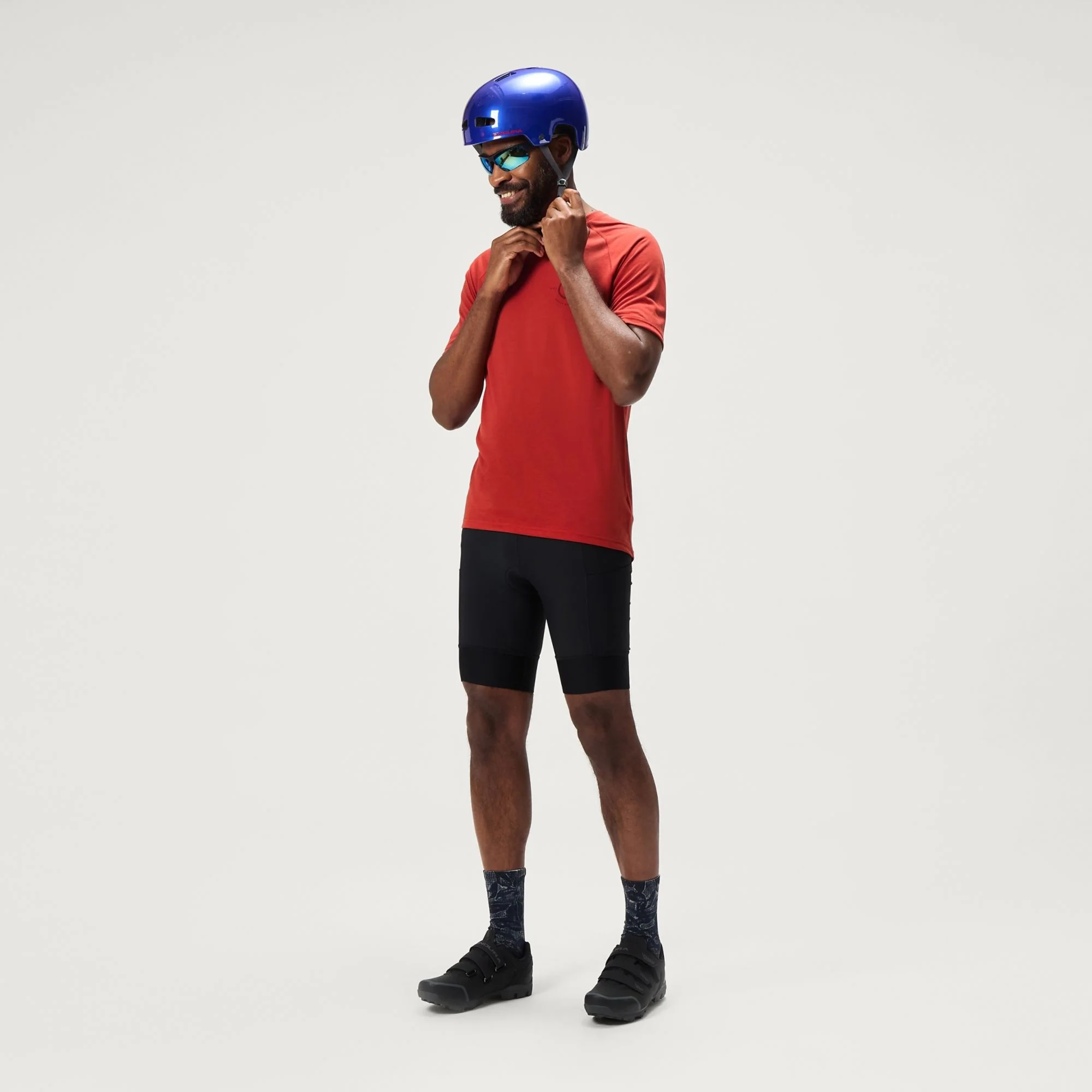Endura Loop Waist Short - Image 2