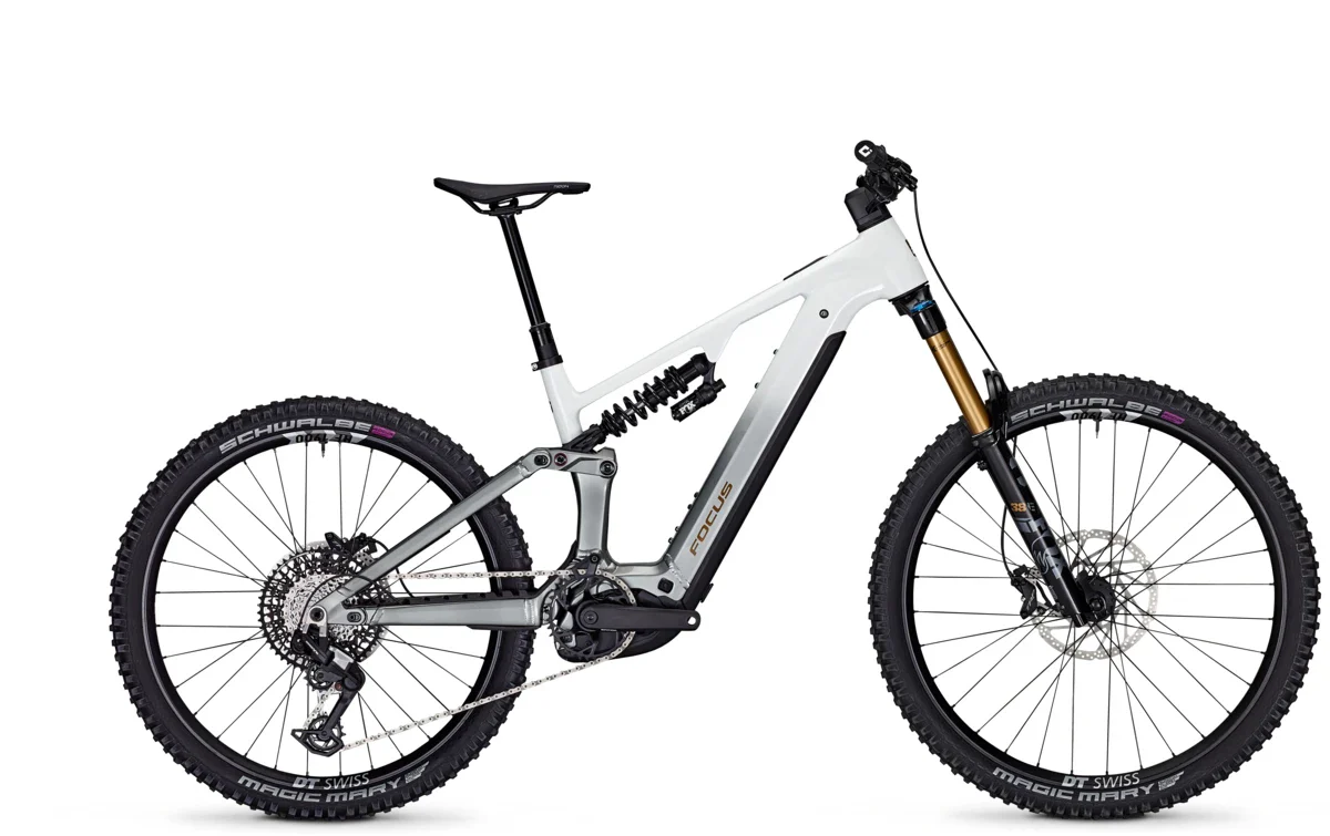 Focus SAM² 6.9 800 White / Steelgrey 2026