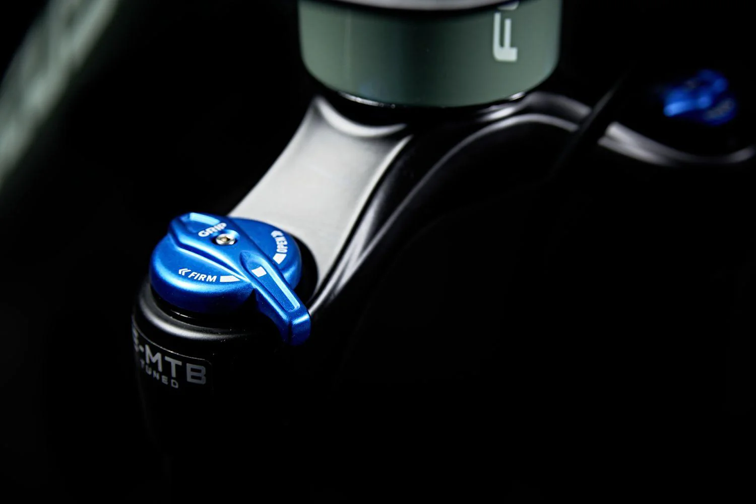 Focus Thron 6.8 grau - Image 6