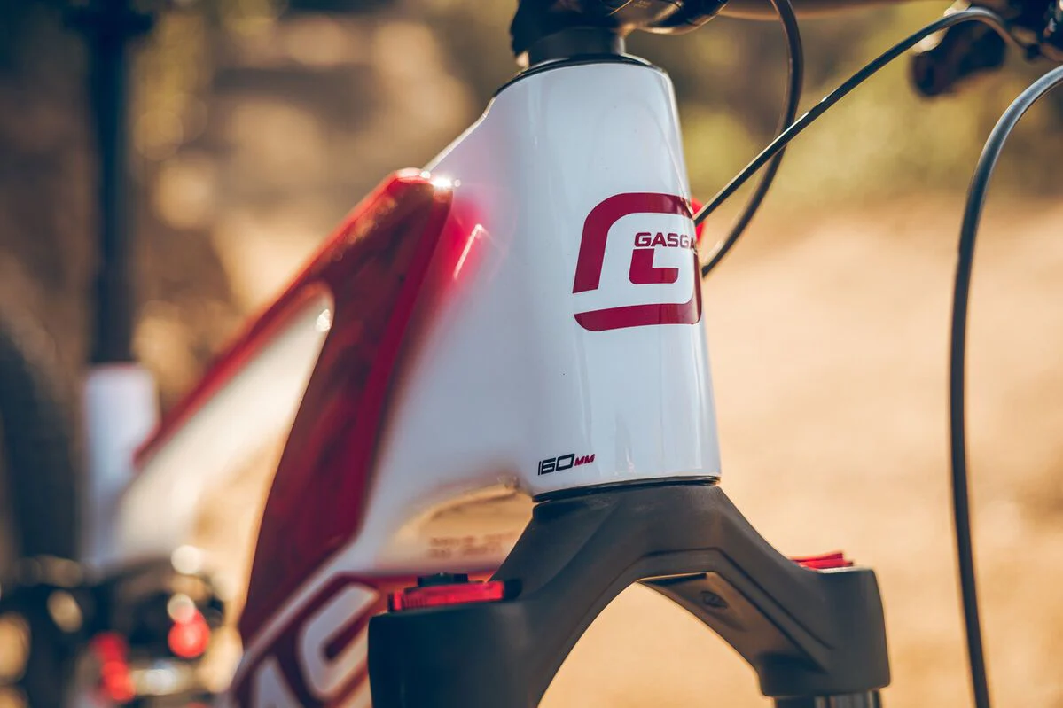 GASGAS MXC 5 Blanca White/Sangria Red - Image 2