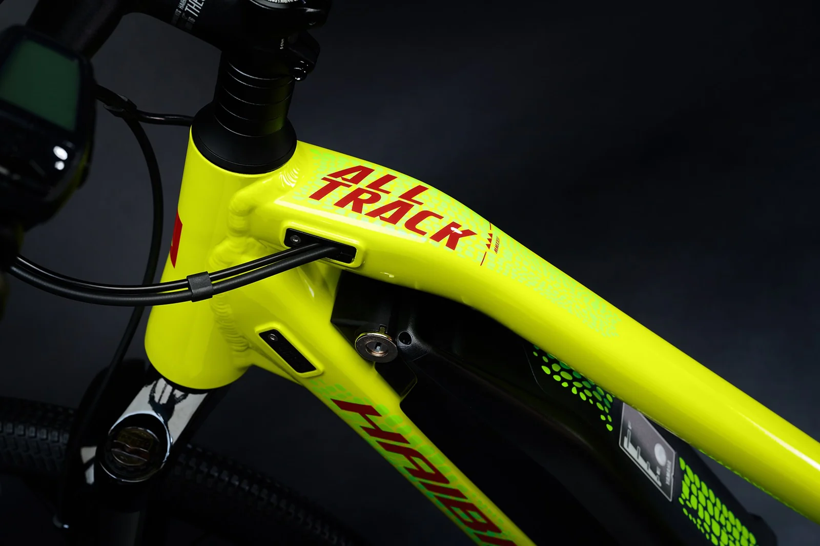 Haibike Alltrack Kids Gloss Lime/Crystal Red - Image 7