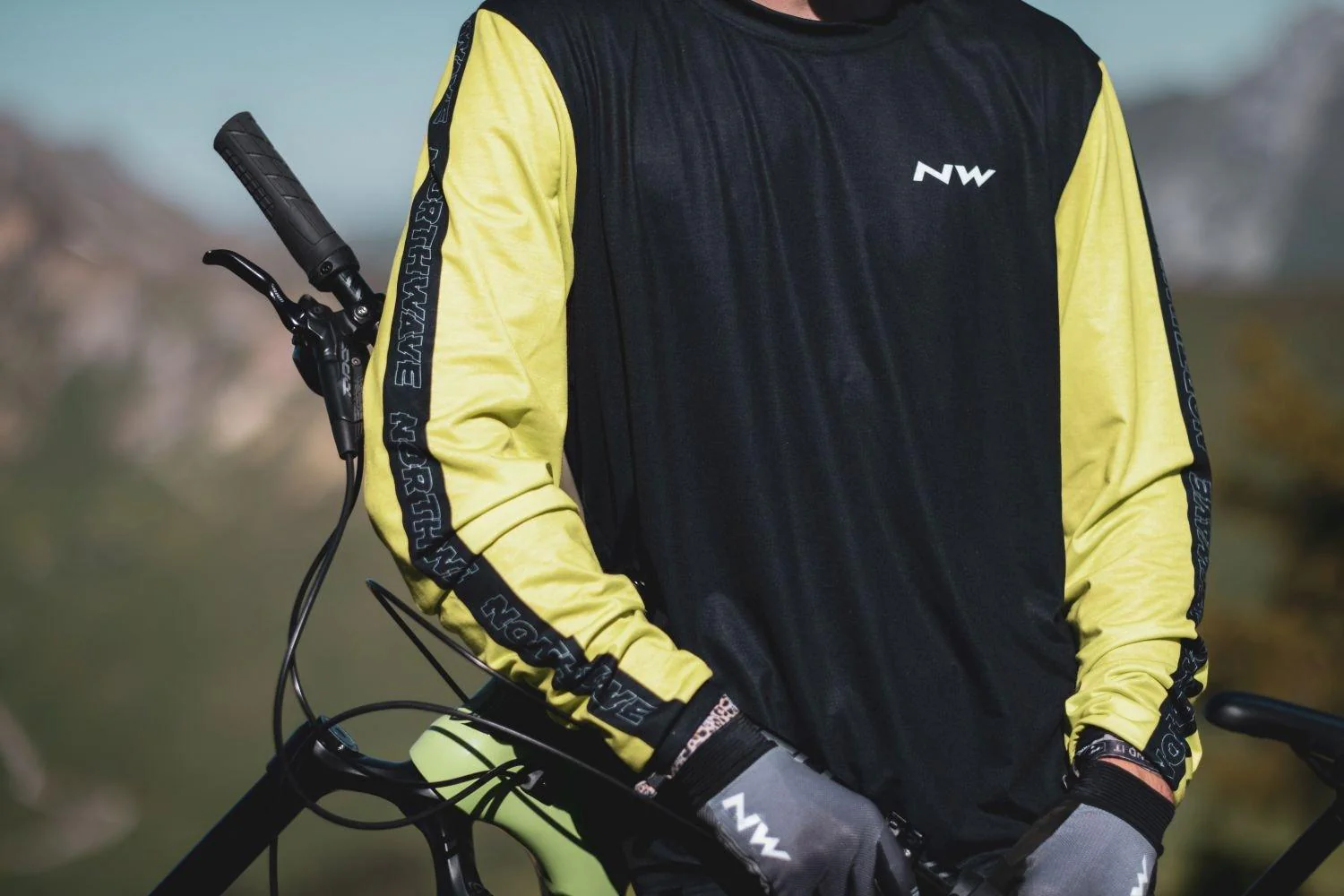Northwave Air LF Full Finger Glove - Image 3