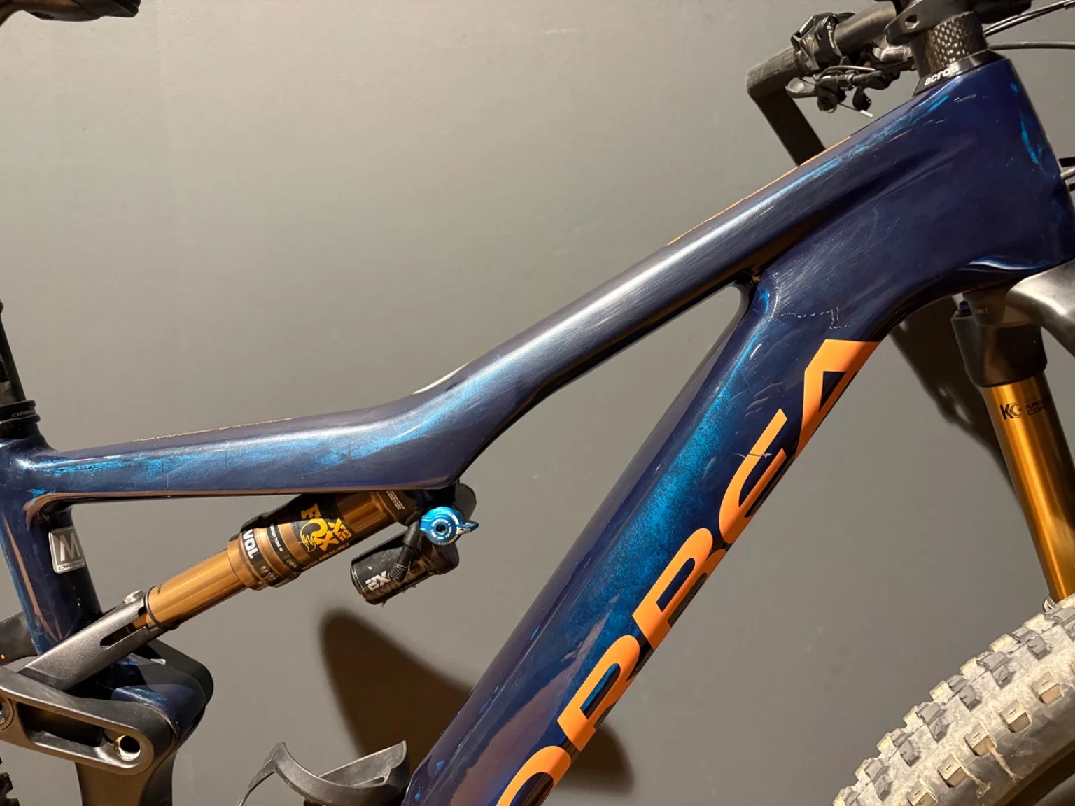 Orbea Rise M10 Coal Blue - Red Gold | Gebrauchtrad | M - Image 4