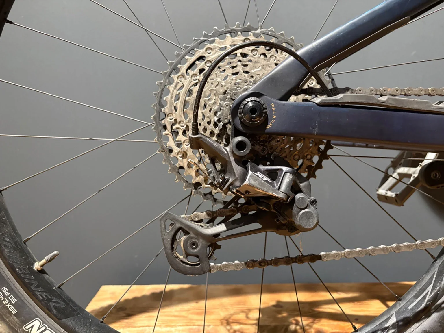 Orbea Rise M10 Coal Blue - Red Gold | Gebrauchtrad | M - Image 7