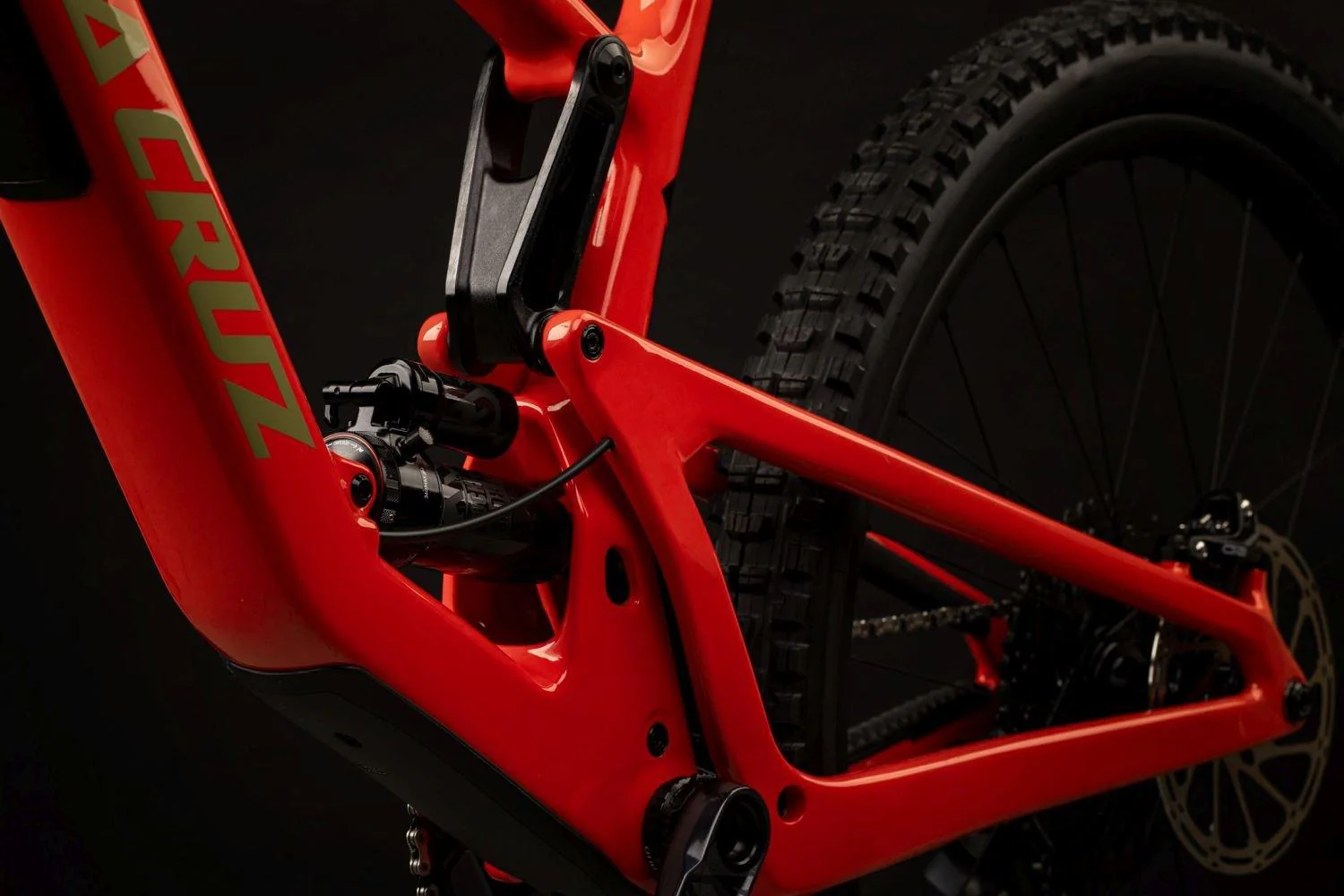 Santa Cruz 5010 | C | R | Gloss Red - Image 7