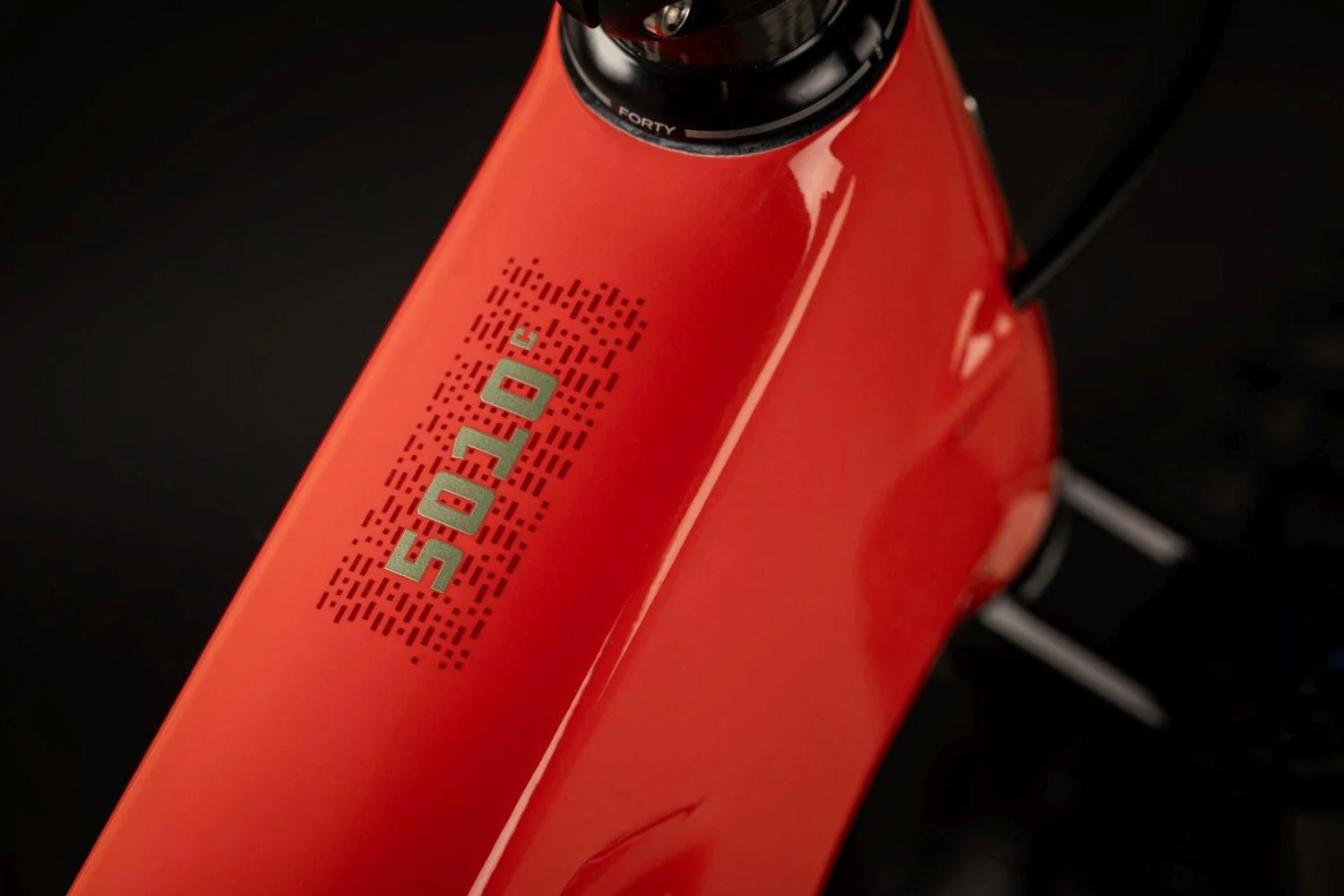 Santa Cruz 5010 | C | R | Gloss Red - Image 9