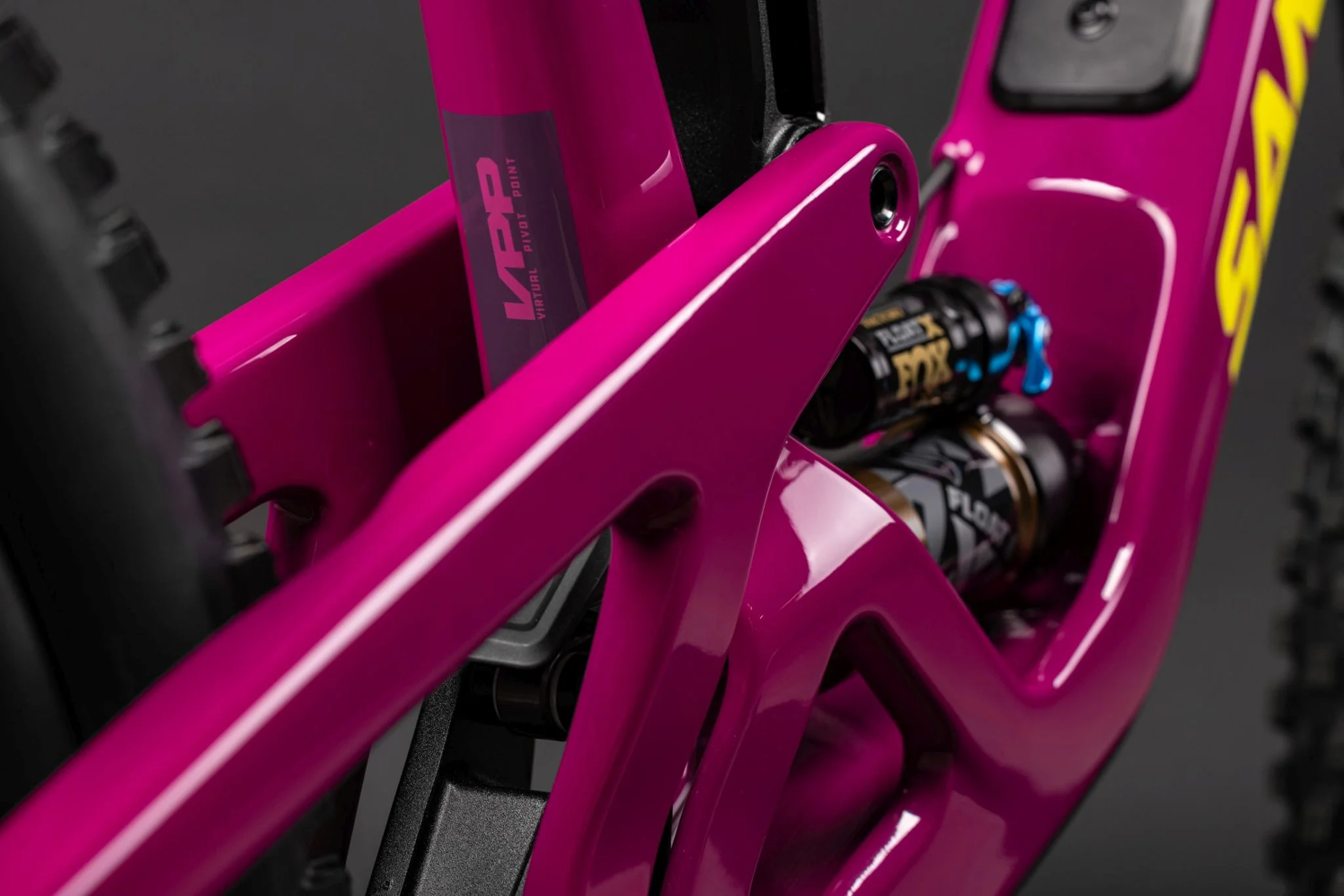 Santa Cruz Bronson 5 CC X0 AXS MX RSV Kalimotxo - Image 3