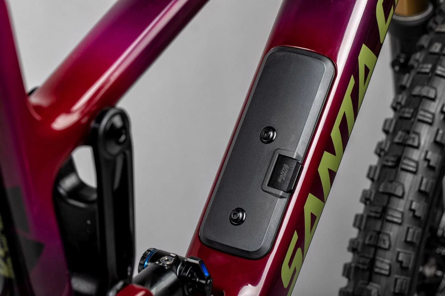 Santa Cruz Hightower 3 | C | GX AXS | Translucent Purple - Image 2