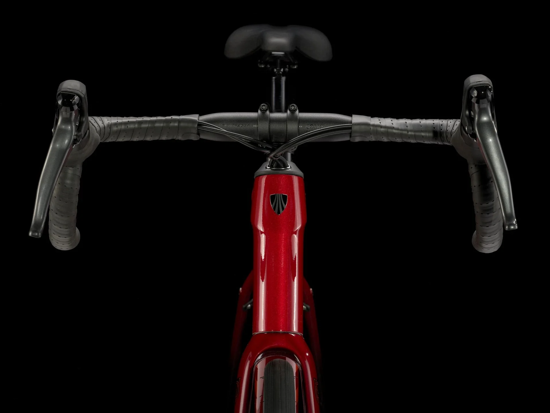 Trek Domane AL 2 Crimson to Dark Carmine Fade - Image 5