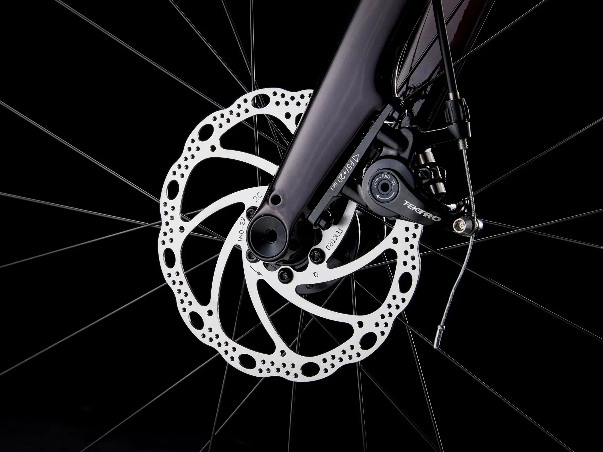 Trek Domane AL 2 Crimson to Dark Carmine Fade - Image 7