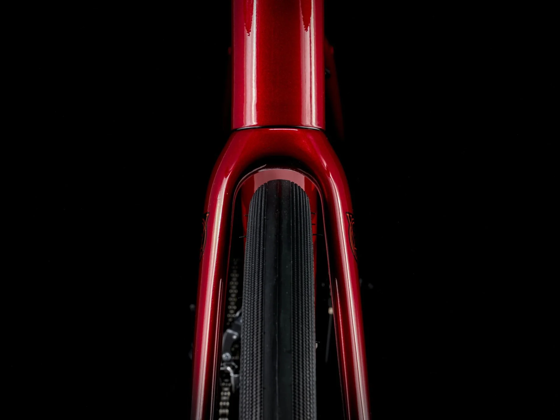 Trek Domane AL 2 Crimson to Dark Carmine Fade - Image 8