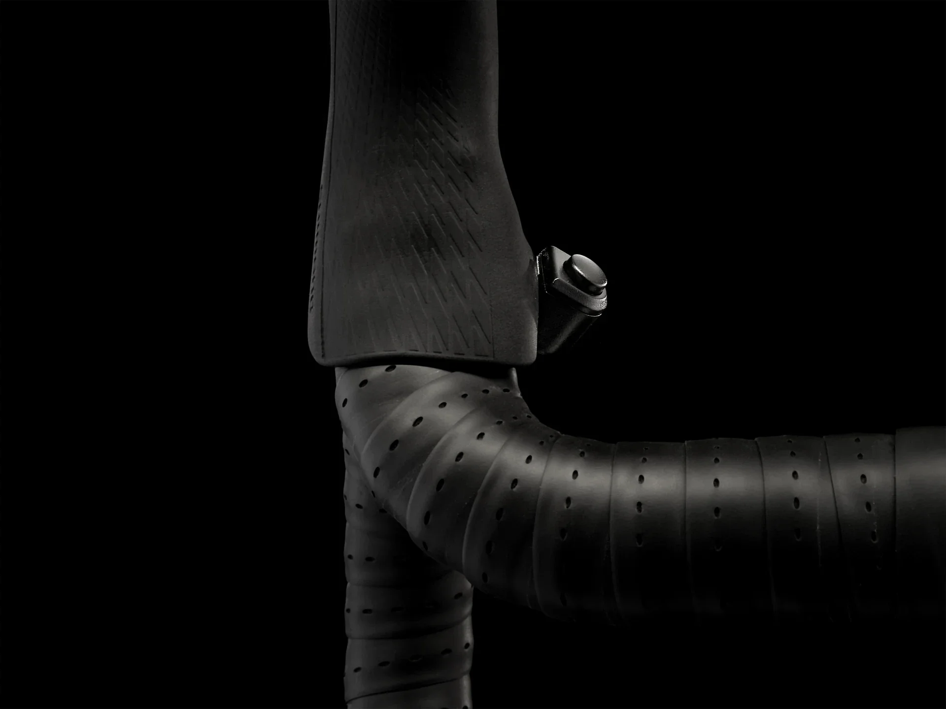 Trek Domane+ AL 5 Viper Red - Image 7