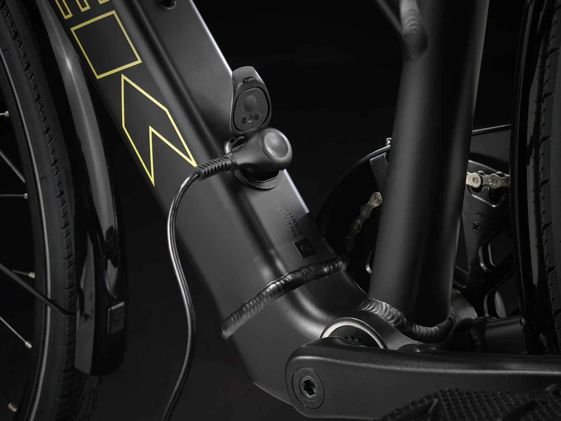 Trek FX+ 2 Stagger Satin Trek Black - Image 4