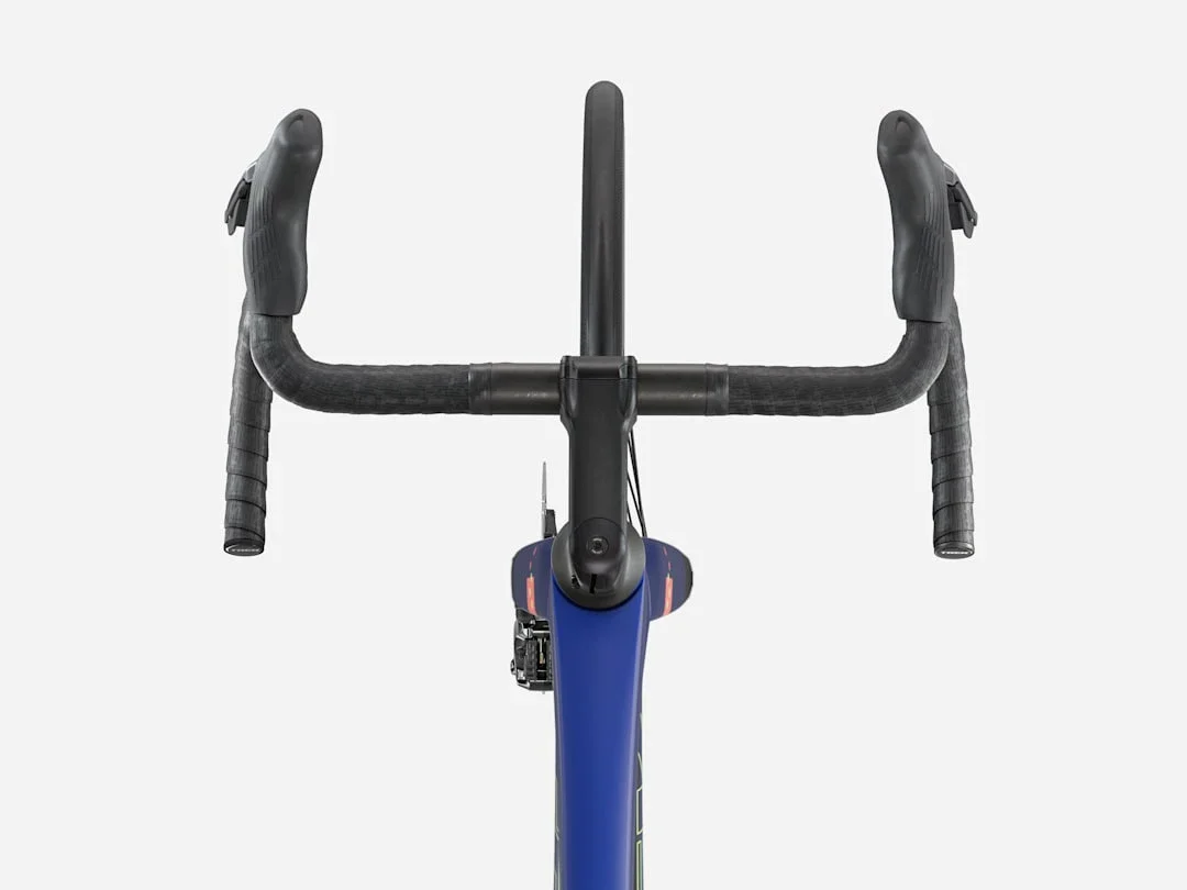 Trek Madone SL 6 Gen 8 Matte Blue/Trek Black/Living Coral 2027 - Image 3