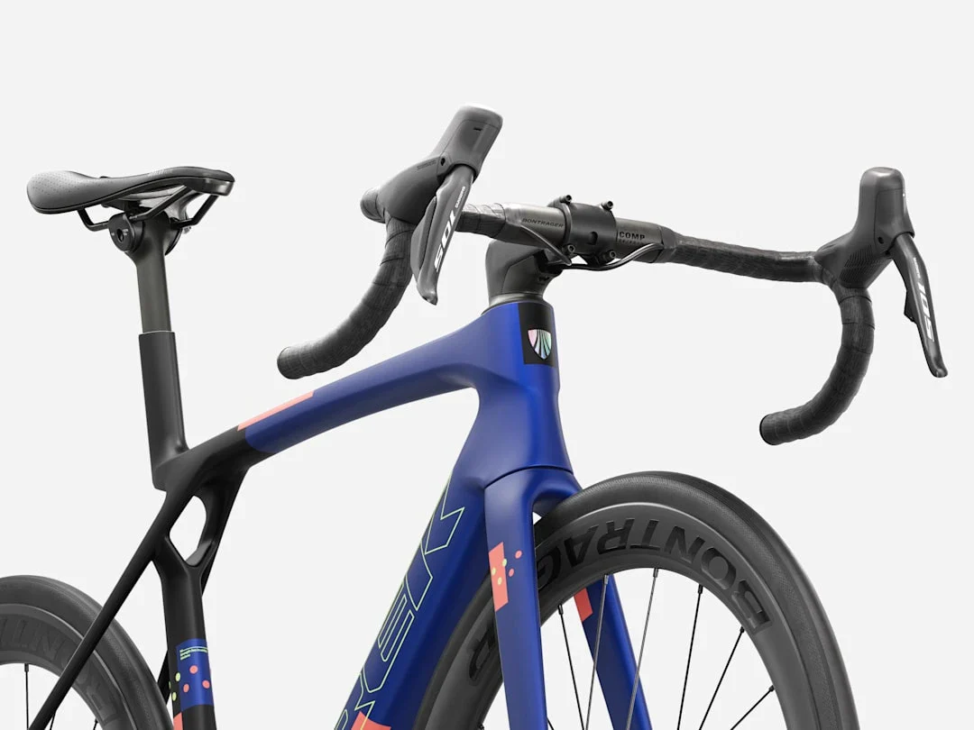Trek Madone SL 6 Gen 8 Matte Blue/Trek Black/Living Coral 2027 - Image 5