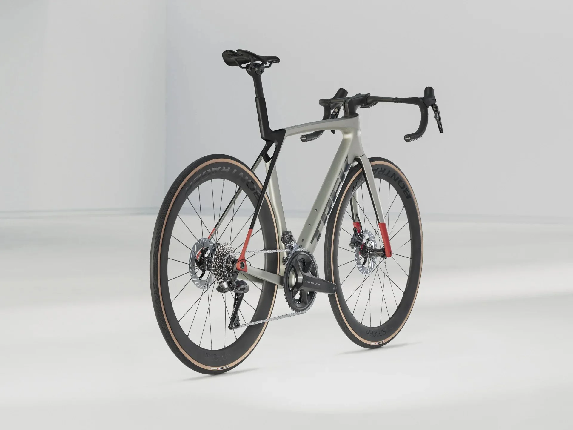 Trek Madone SL 7 Matte Lunar Silver - Image 4