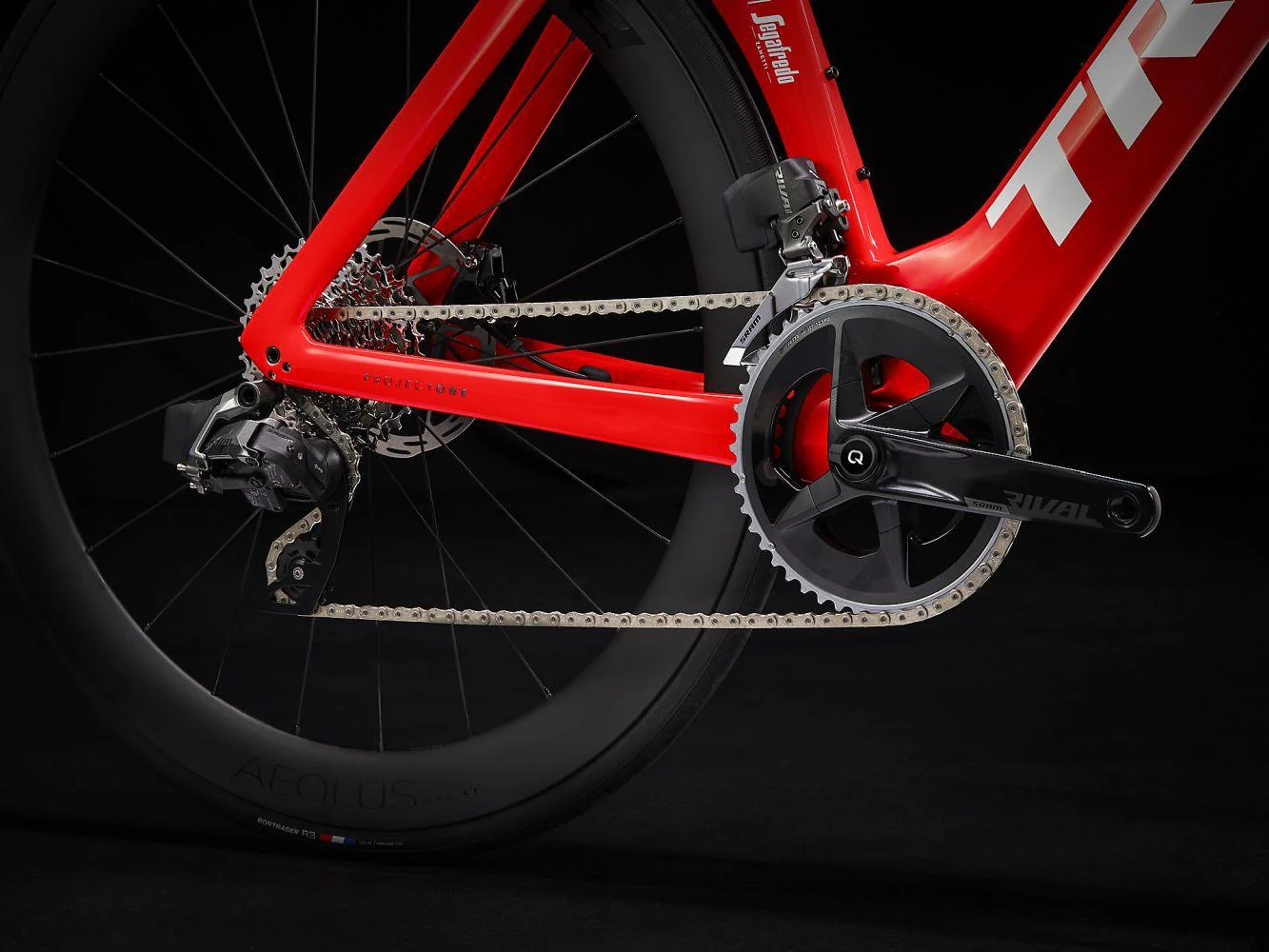 Trek Madone SLR 6 eTap Gen 7 Viper Red - Image 10