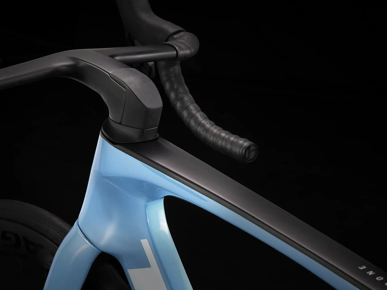 Trek Madone SLR 7 eTap Gen 7 Azure - Image 6