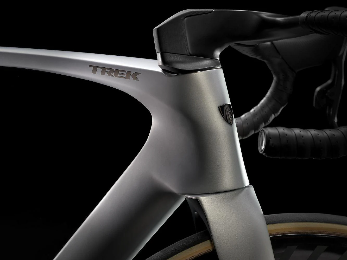 Trek Madone SLR 9 eTap Gen 7 Satin Quicksilver - Image 4