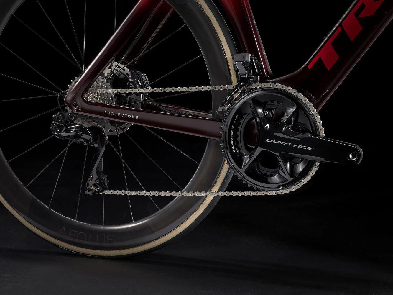Trek Madone SLR 9 Gen 7 Metallic Red Smoke to Red Carbon Smoke - Image 10