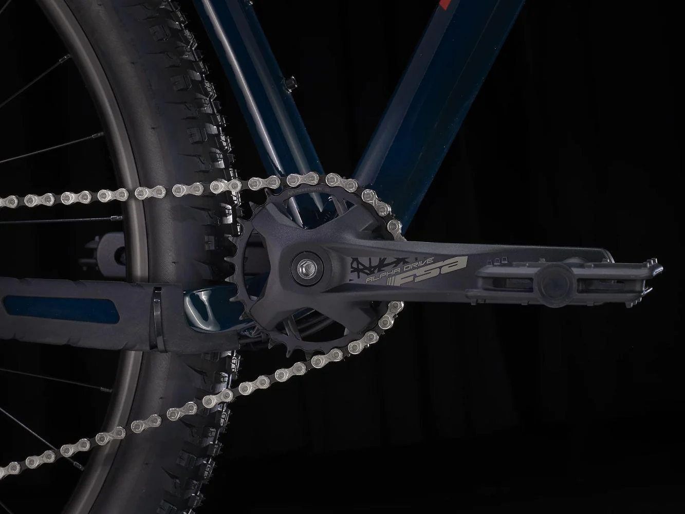 Trek Marlin 7 Gen 3 Teal to Nautical Navy Fade - Image 4