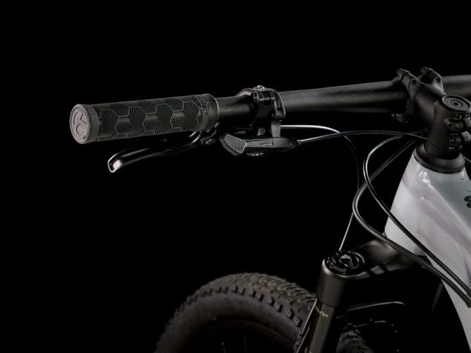 Trek Procaliber 8 Plasma Grey Pearl - Image 4