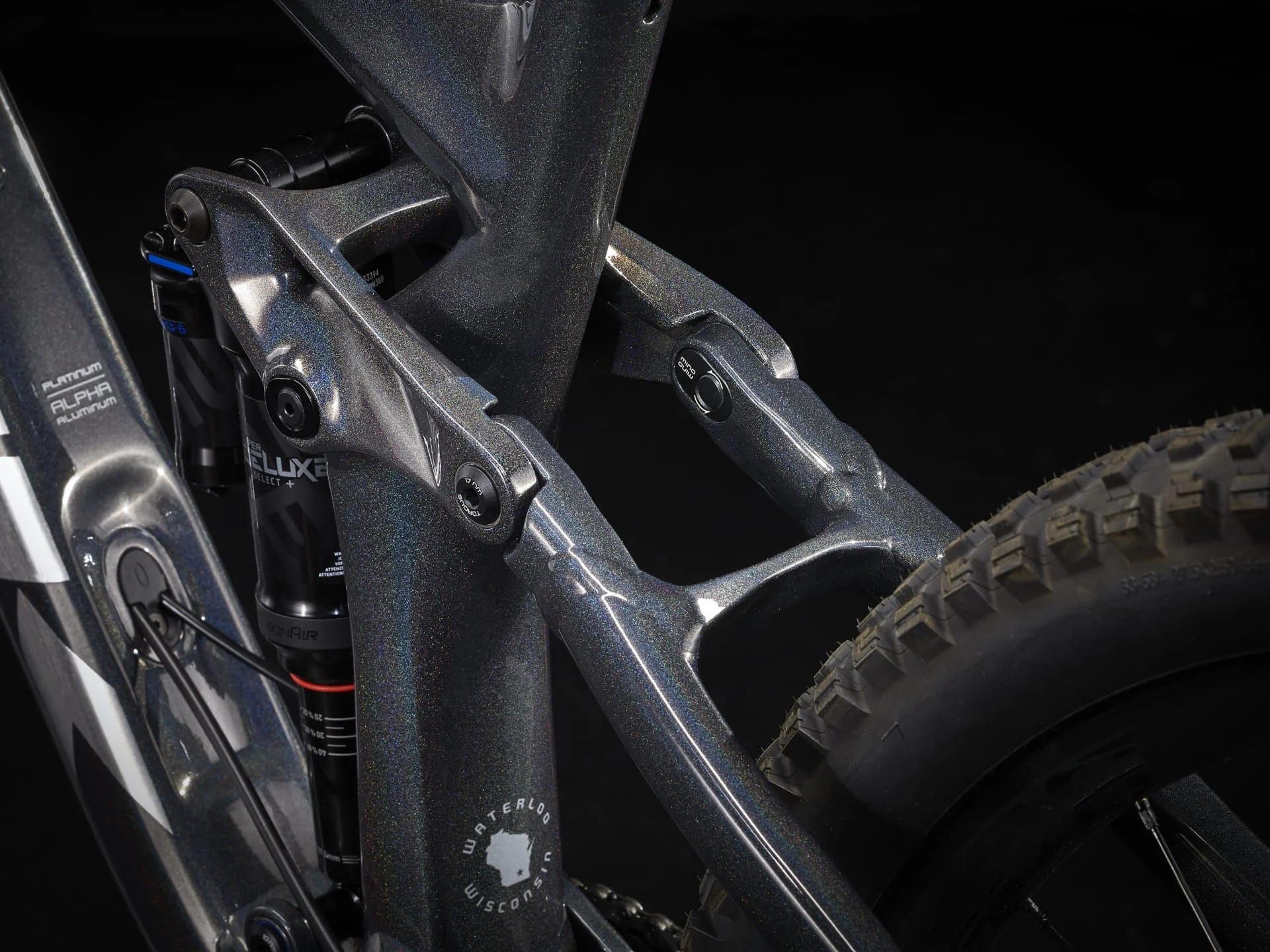 Trek Remedy 8 Dark Prismatic - Image 8
