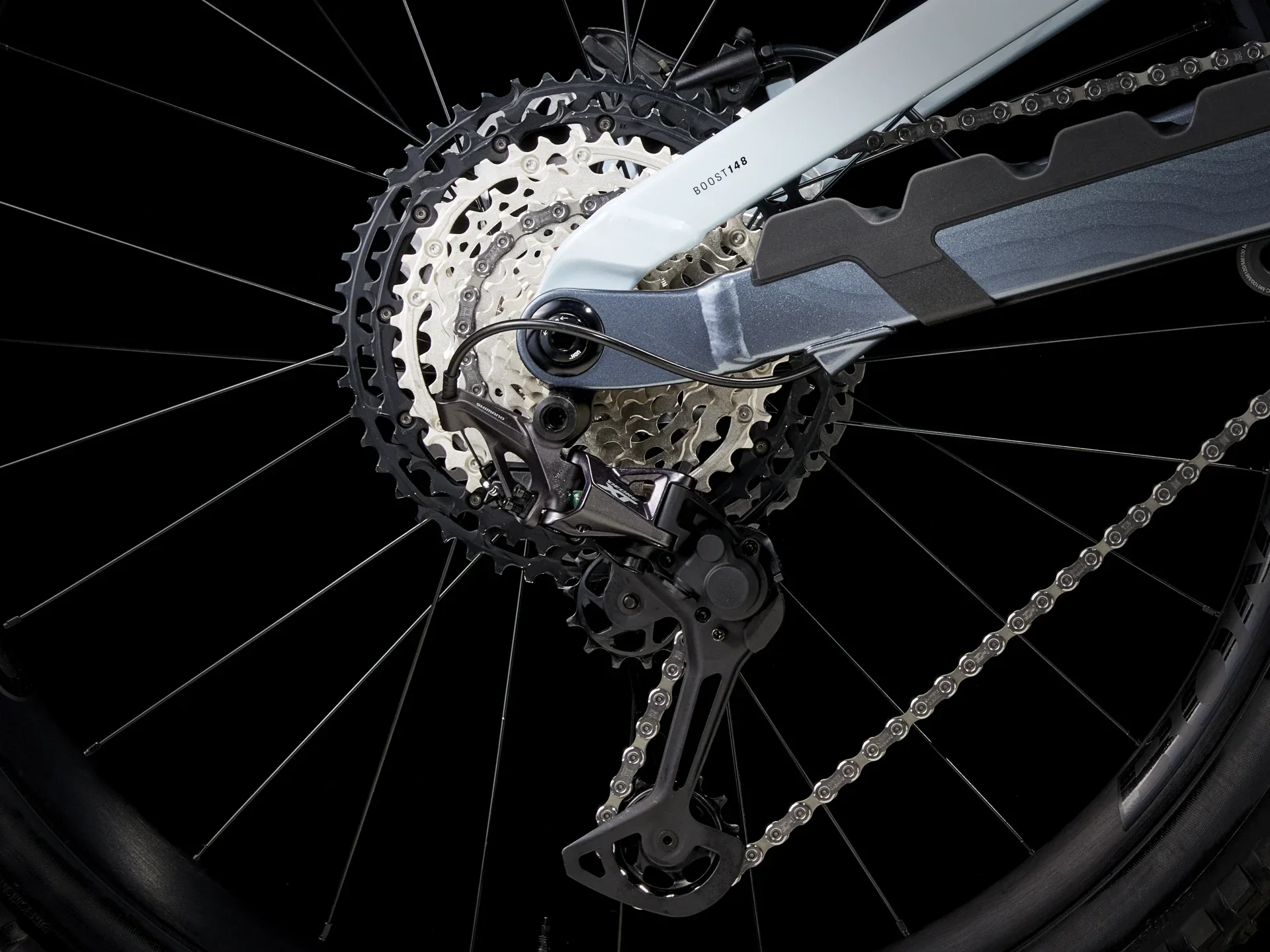 Trek Slash 8 Plasma Grey Pearl - Image 3