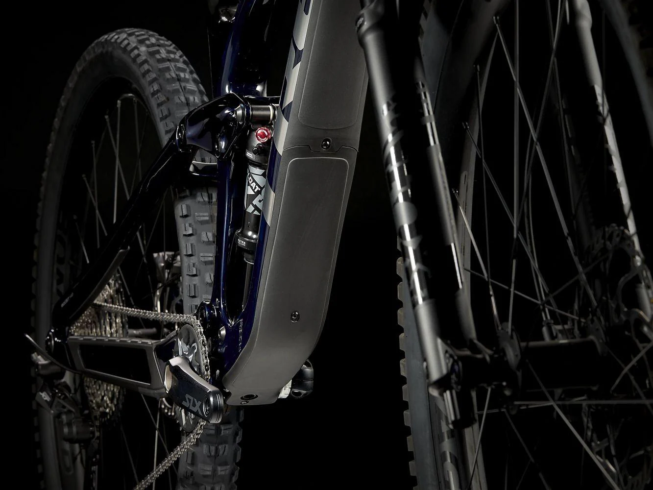 Trek Slash 9.7 Carbon Blue Smoke/Trek Black - Image 8